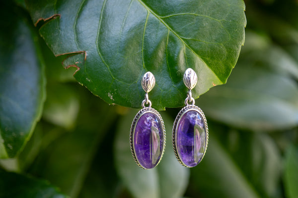 Boucles d'oreilles avec améthystes ovales (grandes)