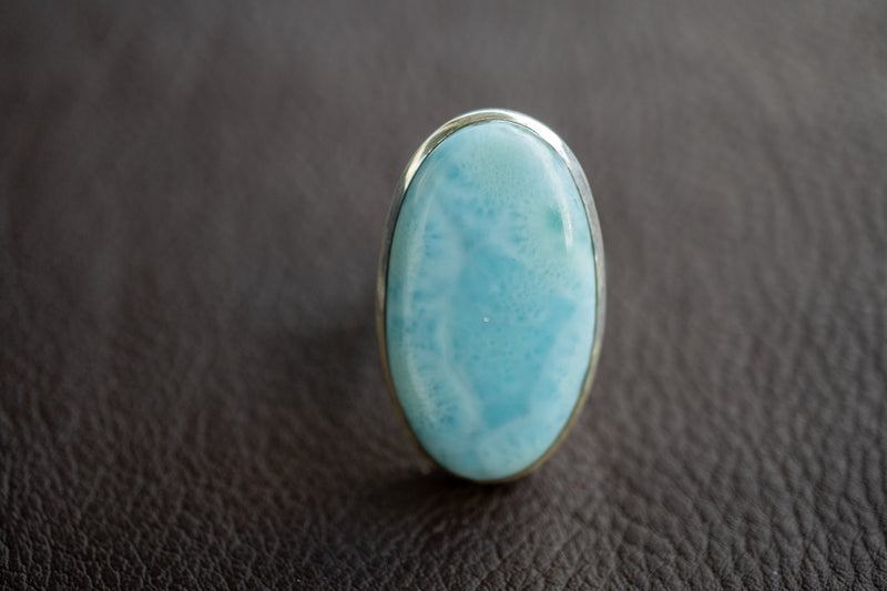 Ovaler Ring mit Larimar