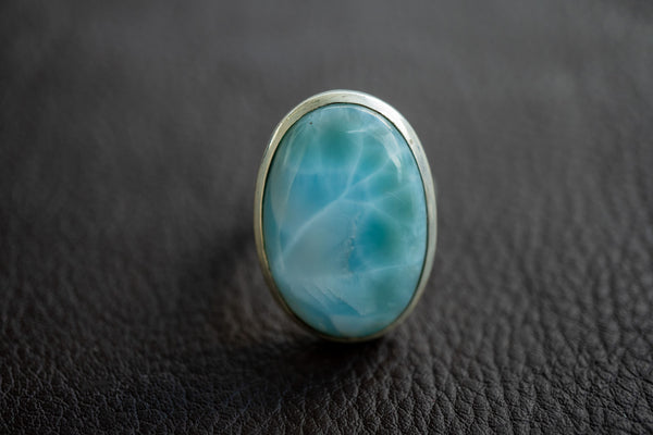 Ovaler Ring mit Larimar