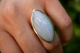 Bague avec labradorite blanche (pierre de lune arc-en-ciel)