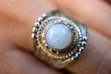 Bague avec labradorite blanche (pierre de lune arc-en-ciel)