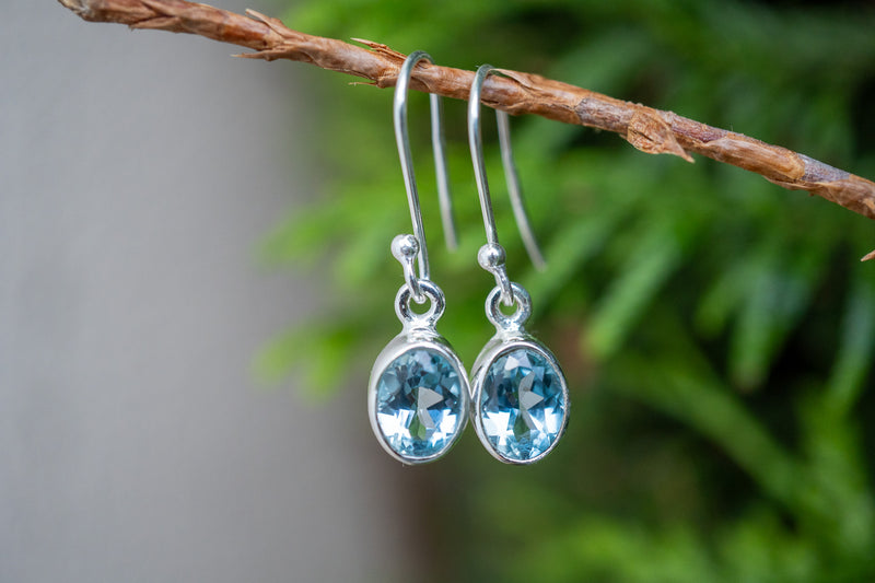 Boucles d'oreilles topaze bleue ovale (petit)