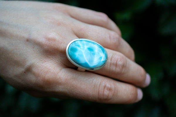 Bague ovale avec larimar