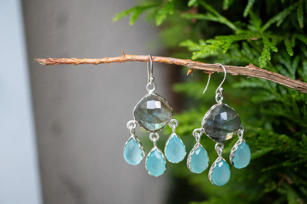 Boucles d'oreilles avec labradorites et agates