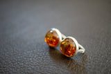 Boucles d'oreilles tige avec ambre cognac