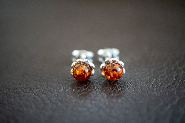 Boucles d'oreilles tige avec ambres cognac