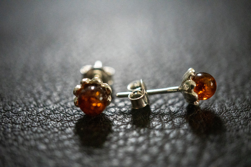 Boucles d'oreilles tige avec ambres cognac