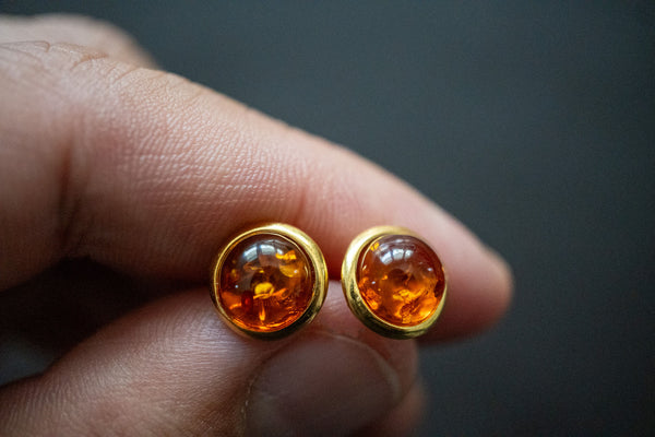 Boucles d'oreilles tige avec ambre cognac (vermeil)