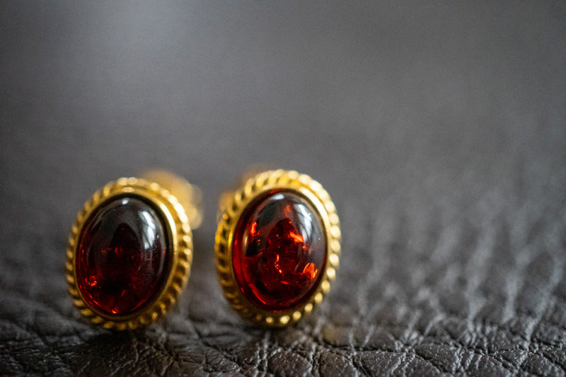 Boucles d'oreilles tige avec ambres cognac