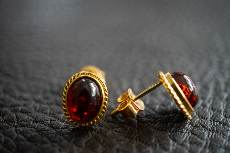 Boucles d'oreilles tige avec ambres cognac