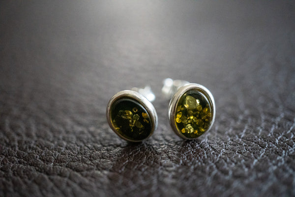 Boucles d'oreilles avec ambres verts