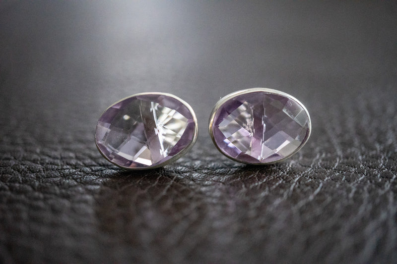 Boucles d'oreilles  tige avec améthystes (grand)