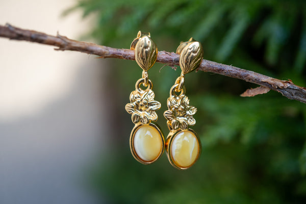 Boucles d'oreilles avec ambre blanc