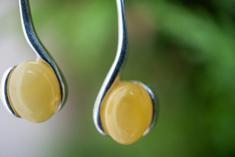 Boucles d'oreilles avec ambres blancs