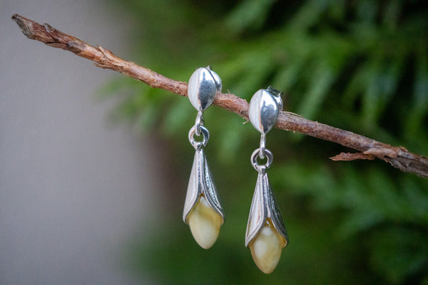 Boucles d'oreilles avec ambre blanc