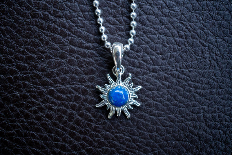 Sun-shaped lapis lazuli pendant (Small)