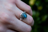 Petite bague labradorite ovale en argent 925