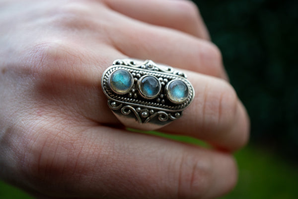 Bague avec labradorites de style moghol