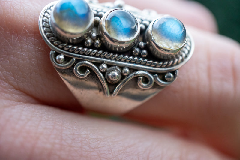 Bague avec labradorites de style moghol