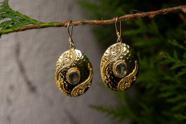 Boucles d'oreilles décorées avec labradorites