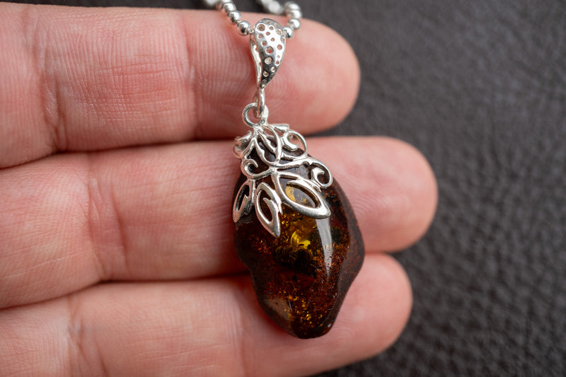 925 Silver Pendant with Natural Baltic Sea Amber – Timeless Elegance