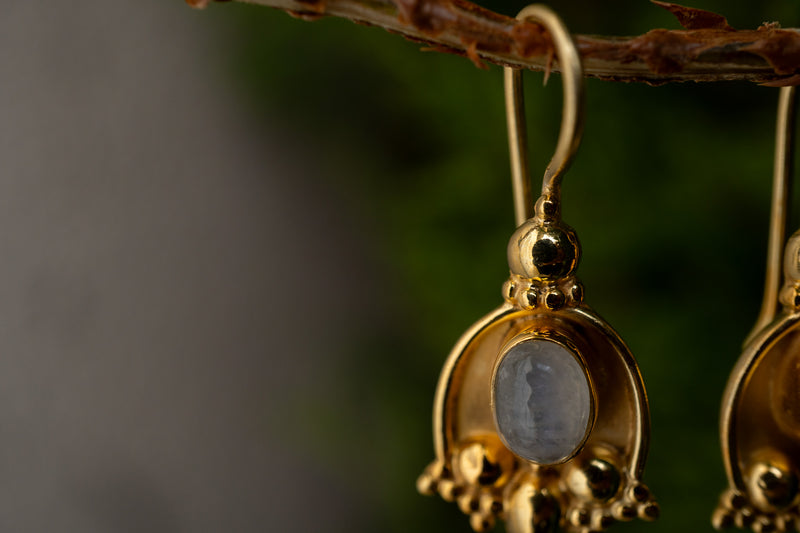 Boucles d'oreilles style indien labradorite blanche (pierre de lune arc-en-ciel)