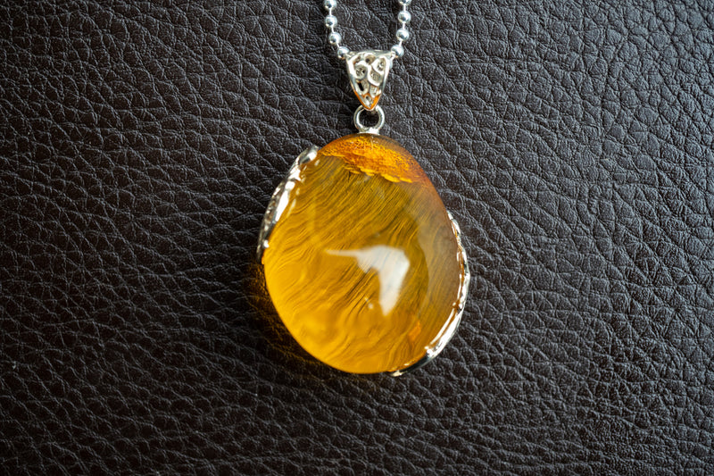 925 Silver Pendant with Natural Amber