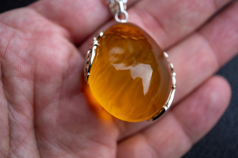 925 Silver Pendant with Natural Amber