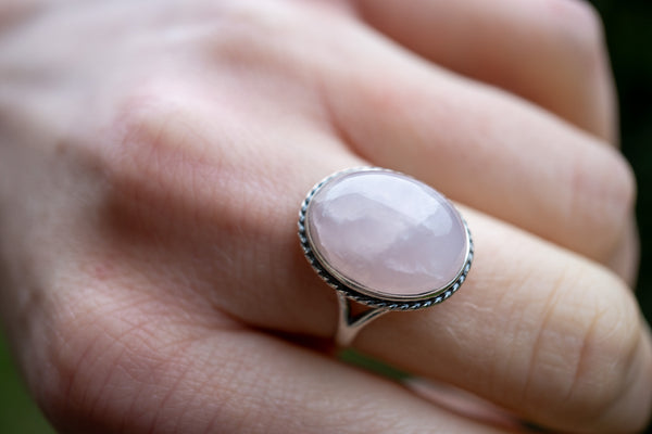 Bague ronde avec quartz rose