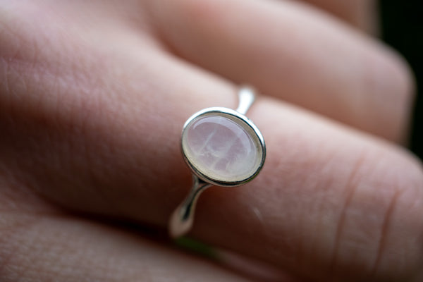 Bague avec quartz rose fin