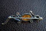 Broche en argent 925 avec ambre cognac en forme de gecko