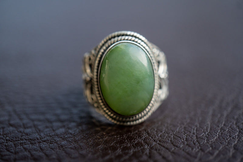 Ethnic ring in 925 silver with nephrite (jade)