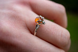 Bague avec ambre en forme de coccinelle