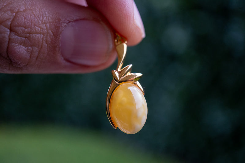 Vermeil Pendant with Yellow Amber from the Baltic Sea